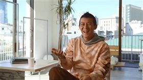 陳冠希狂笑：「就是沒有人謝謝過我。」。（圖／翻攝自一條YIT微博）