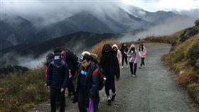 我畢業了！小六生零度低溫攻頂合歡山
圖/舊莊國小提供