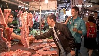 首度上街輔選！呱吉陪吳怡農市場掃街