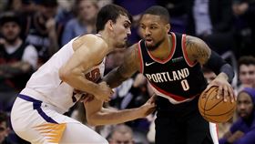 ▲里拉德（Damian Lillard）關鍵3分打，拓荒者擊敗太陽。（圖／美聯社／達志影像）