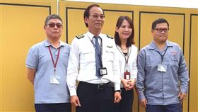 ▲遠航幾位資深員工出面談遠航停飛心情，圖由左至右分別為遠航機務處修管中心主任莊志鴻、航務處教師機師陳思漢、空服處經理詹琇芳、機務處訓練科主任盧德中。（圖／記者唐家興攝影）
