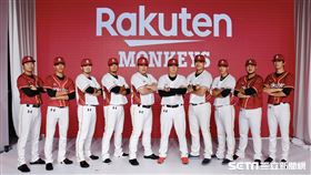 ▲樂天桃猿記者會，樂天新球衣亮相。（圖／記者林聖凱攝影）