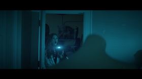 ▲《怨靈古堡》海報（圖／車庫娛樂）