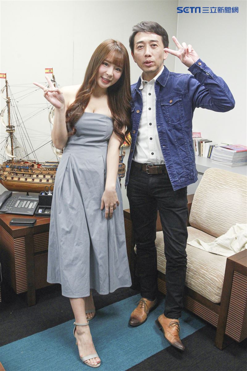 元元吳婕安接受安安大明星訪問。（圖／記者林士傑攝影）