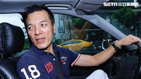 朱永德把自己的賓士車拿來開Uber。（圖／記者林聖凱攝影）