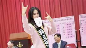 民進黨立委候選人賴品妤抽號次。（圖／賴品妤辦公室提供）