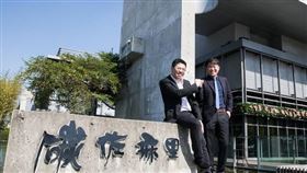 橙田建築∣室研所設計大師羅耕甫(左)設計《碳佐麻里時代園區》獲得2019年WAF設計獎項，這也是羅耕甫連續第3年獲WAF獎的作品（圖／資料照）