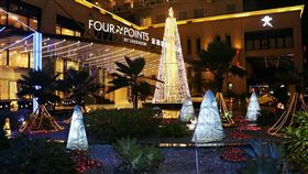 澎湖喜來登推耶誕活動澎湖唯一五星級的喜來登酒店率先出耶誕環保公益系列活動，除了完成海洋生態的耶誕樹，每晚定時亮燈外，也將邀請知名歌手演唱。中央社  108年12月18日