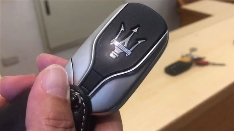 瑪莎拉蒂鑰匙被摸走　車主守車不出門