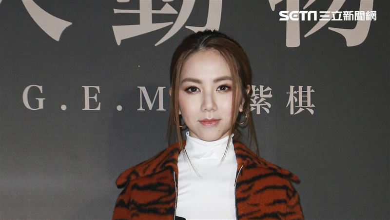 女星驚傳憂鬱症亂發飆！苦陷合約糾紛