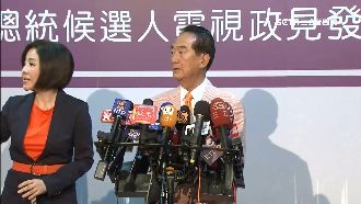 首場政見會！蔡韓宋交鋒台上打到台下