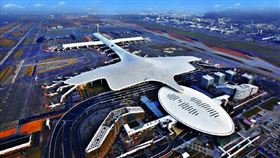 鄰近香港的中國廣東省深圳機場全年旅客量將超過5200萬人次，繼貨運排名進入全球機場前30之後，機場客運排名2019年也將首次躋身全球機場前30。（圖取自深圳機場官方微博網頁weibo.com）
