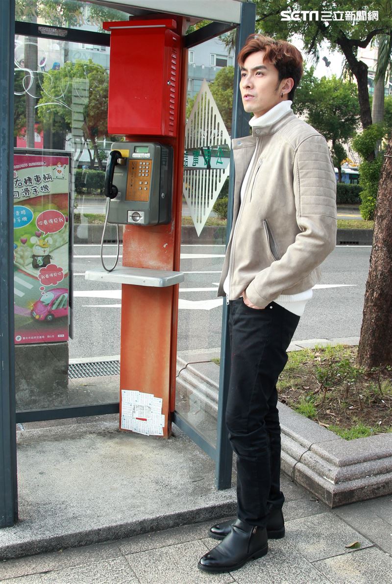 張雁名三立新聞網專訪。（記者邱榮吉/攝影）