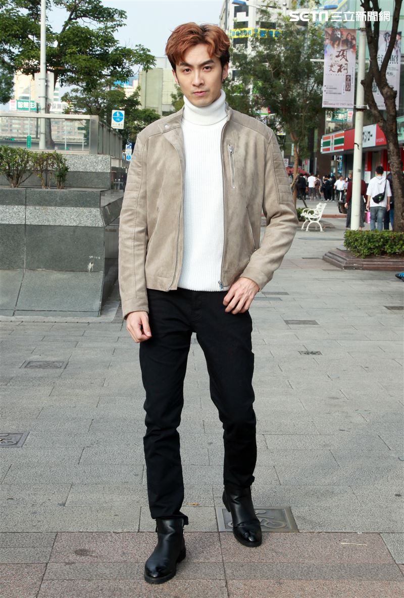 張雁名三立新聞網專訪。（記者邱榮吉/攝影）