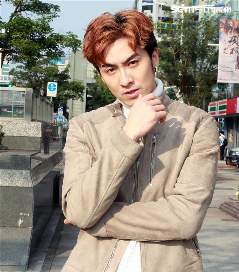 張雁名三立新聞網專訪。（記者邱榮吉/攝影）