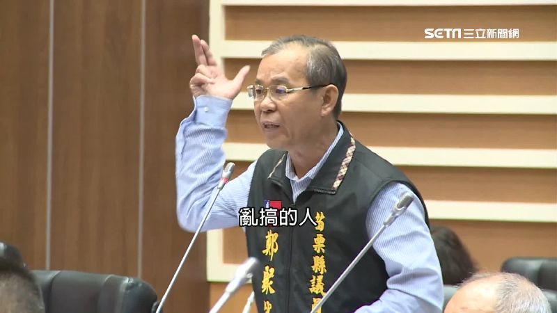 藍營圍剿曾玟學　鄭聚然再嗆一槍斃命