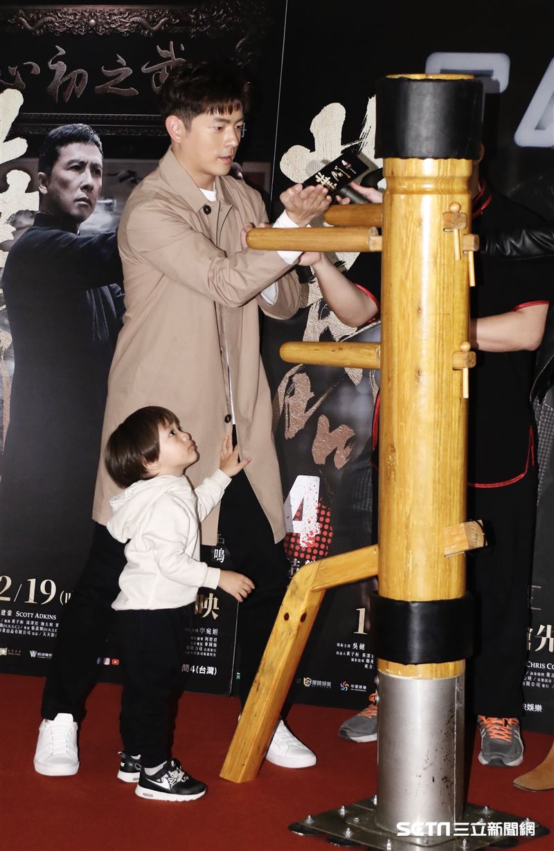 宥勝攜兒子剴剴出席電影《葉問4：完結篇》詠春精神傳承活動。（圖／記者林聖凱攝影）