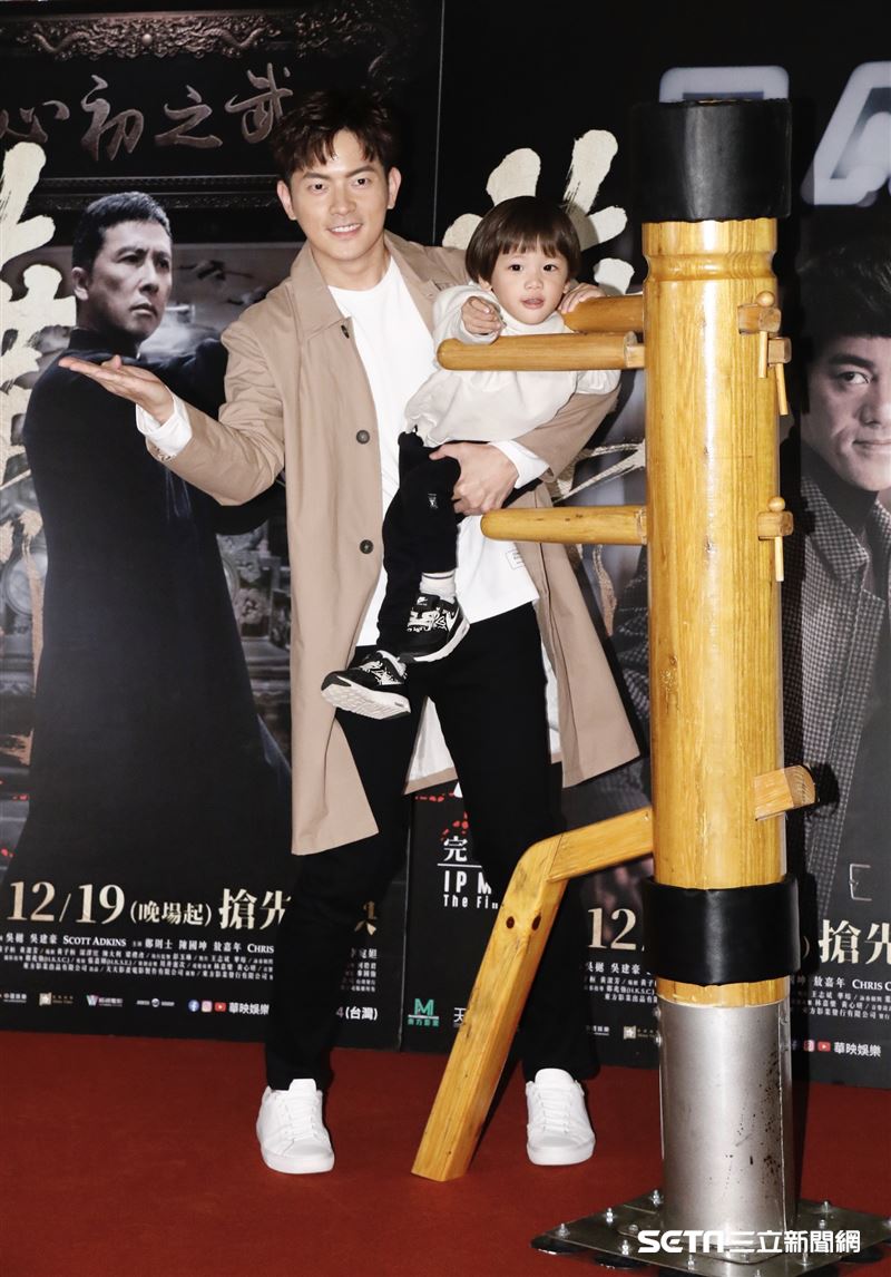 宥勝攜兒子剴剴出席電影《葉問4：完結篇》詠春精神傳承活動。（圖／記者林聖凱攝影）