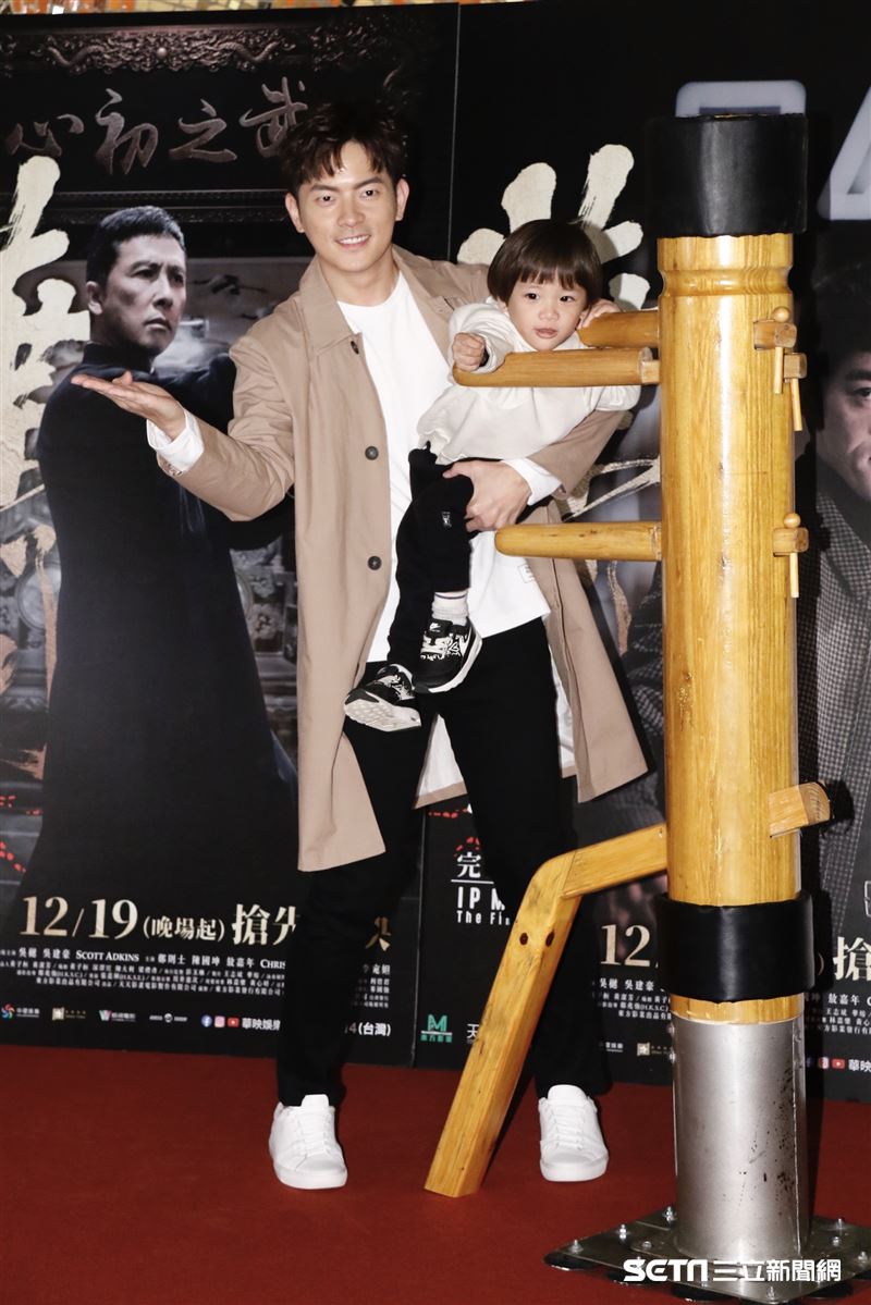 宥勝攜兒子剴剴出席電影《葉問4：完結篇》詠春精神傳承活動。（圖／記者林聖凱攝影）