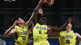 九太洋將塞森連兩戰大三元。（圖／籃協提供）