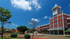 台南市私立長榮中學傳出財務危機，無法發放12月薪資。（圖取自facebook.com/cjshstn）