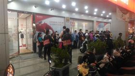 光復高雄,貼紙,排隊,五甲,鳳山,罷韓