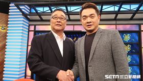 中信兄弟農場副主管藤田學和農場主管彭政閔。（圖／記者王怡翔攝影）