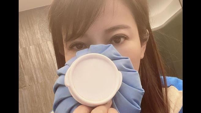 蔡沁瑜自撞門板鼻骨骨折　自嘲少根筋