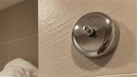 爆廢公社,浴室,曬衣服,吊衣服,凸蓋,飯店。（圖／翻攝自爆廢公社）