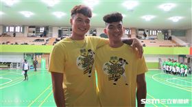 成德中學傑出校友林凱威、陳聖平。（圖／記者王怡翔攝影）