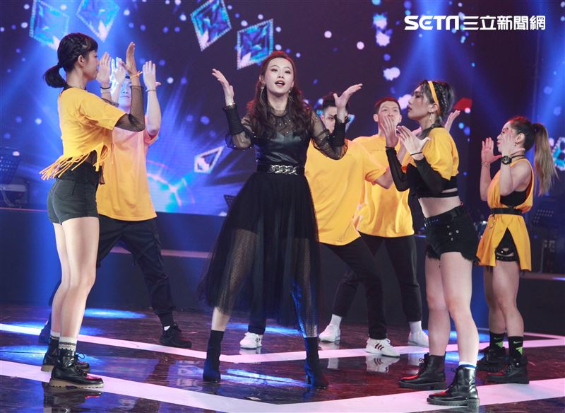 璟宣個人表演。（記者邱榮吉/攝影）