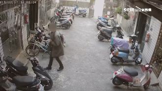 「妳帳號被凍結」車手登門騙婦50萬