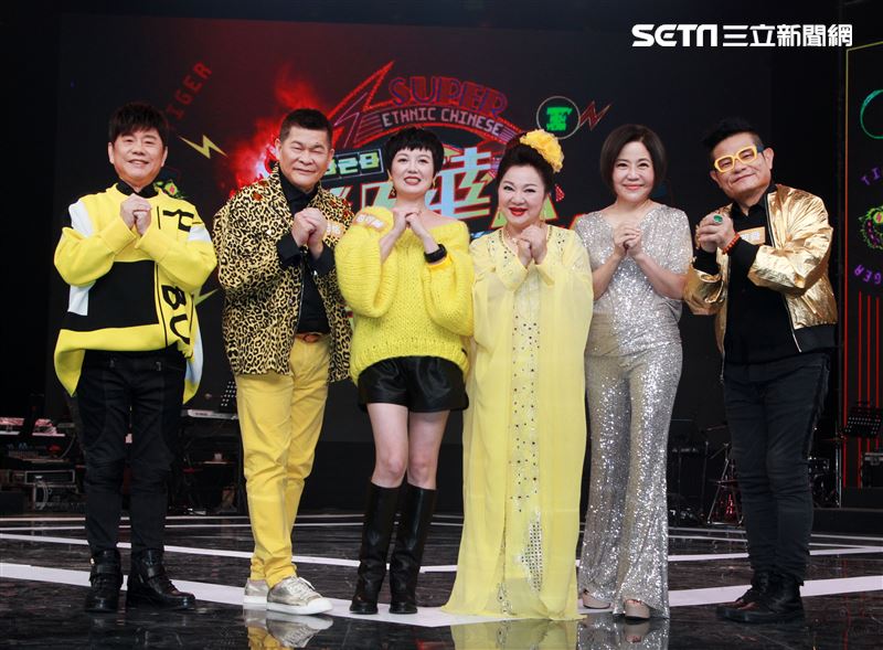 大咖巨星吳宗憲、白冰冰等藝人參加過年節目「超級華人風雲大賞」錄影。（記者邱榮吉/攝影）