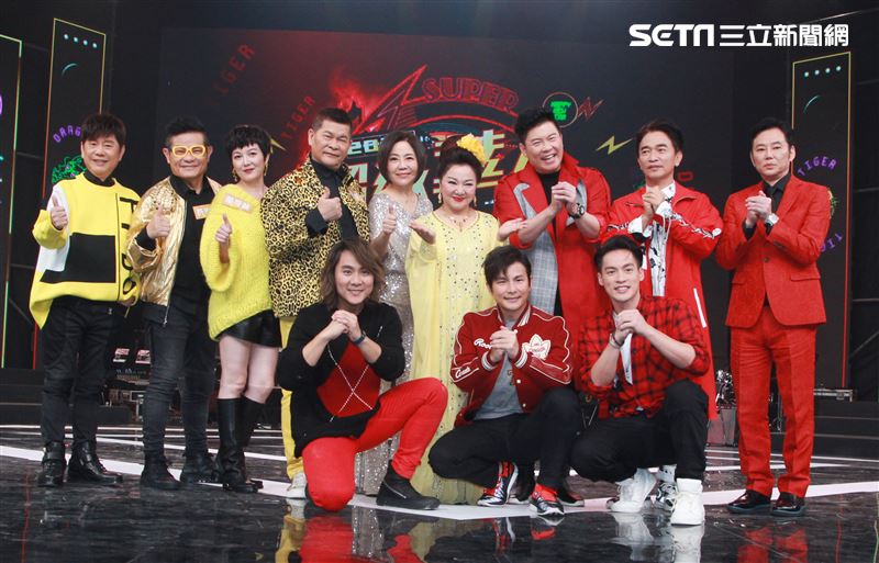大咖巨星吳宗憲、白冰冰等藝人參加過年節目「超級華人風雲大賞」錄影。（記者邱榮吉/攝影）