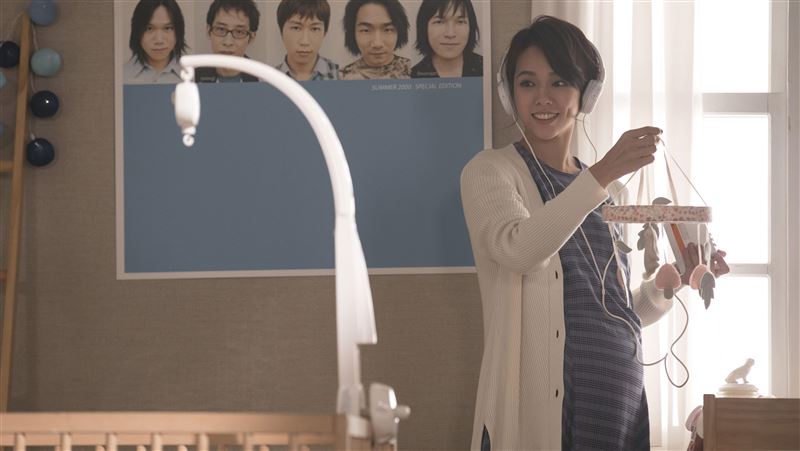 女星結婚半年「挺孕肚」現身挺五月天