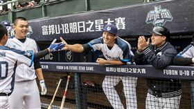 林哲瑄擔任富邦白隊總教練。（圖／富邦提供）