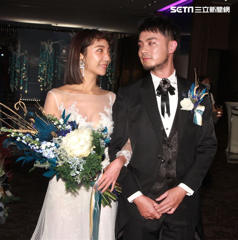 高雋雅和夫婿陳子豪（Edward）補辦婚宴，。（記者邱榮吉/攝影）