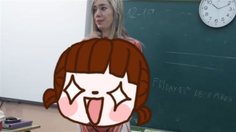 女教師穿…人體器官服上課　一夕爆紅