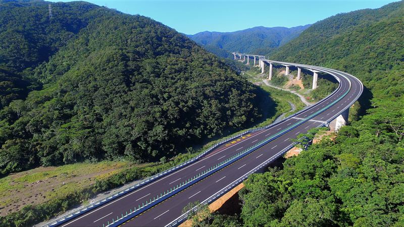 「最美公路」全線貫通　飽覽山海美景