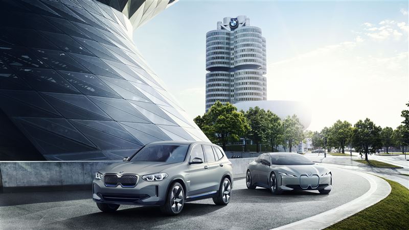 BMW電動休旅　滿電可跑440公里
