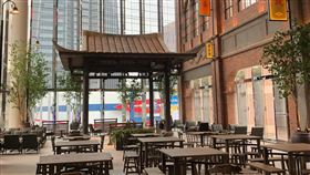 遠百信義A13四樓大稻埕美食街。（圖／讀者提供）