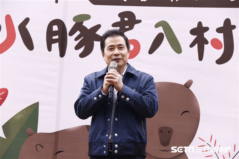 三立影城董事長張榮華為水豚君入村揭幕。（圖／記者林聖凱攝影）