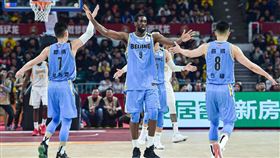 尤度替林書豪抱不平。（圖／翻攝自北京首鋼微博）