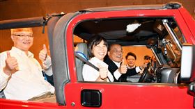 行政院長蘇貞昌23日出席「台9線南迴公路拓寬改善工程全線通車典禮」。（圖／行政院提供）