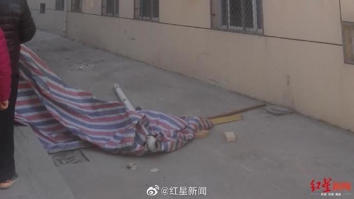 資優女離奇墜樓亡　陸警拒家屬看遺體