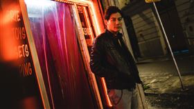 劉傑中遠赴巴黎拍攝慈善年曆（圖／艾迪昇提供）