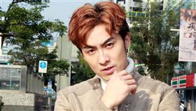 張雁名三立新聞網專訪。（記者邱榮吉/攝影）