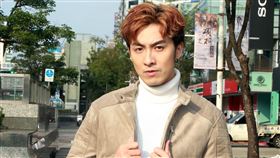 張雁名三立新聞網專訪。（記者邱榮吉/攝影）