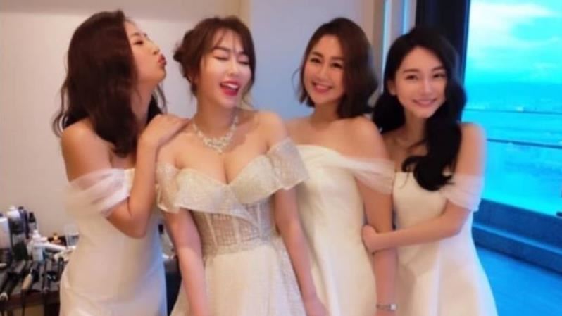 林佩瑤倒奶閃嫁！伴娘團驚見醫界女神