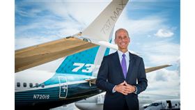 波音公司23日撤換限入困境的執行長米倫伯格（圖），將由董事長凱爾洪接替。（圖取自twitter.com/Boeing）